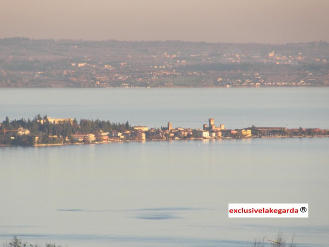  - exclusive  lake Garda